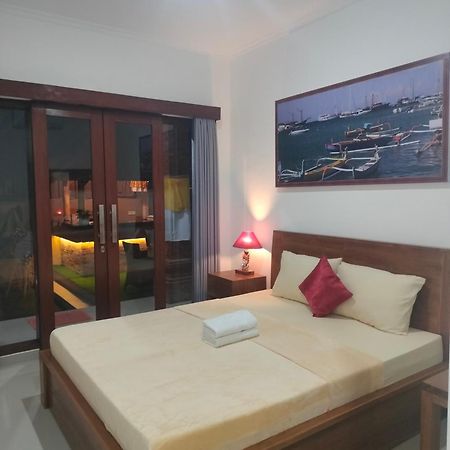 D&D Homestay Pesanggaran Extérieur photo