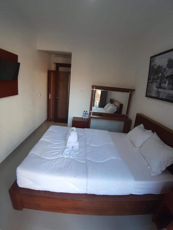 D&D Homestay Pesanggaran Extérieur photo